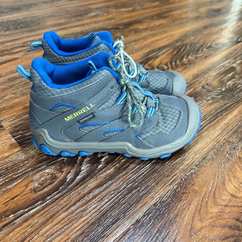 Merrell Kids Waterproof Hiking Boots Grey Blue MK263305 Size 2M Trail Shoes Boys